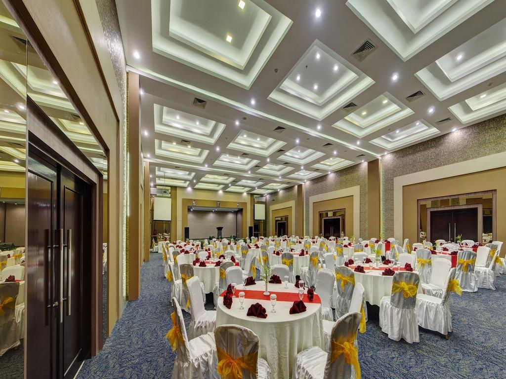 Horison Hotel Pematang Siantar Esterno foto