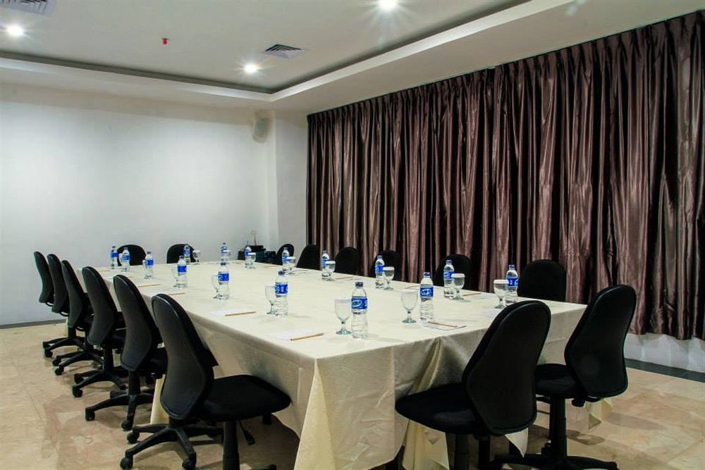 Horison Hotel Pematang Siantar Esterno foto