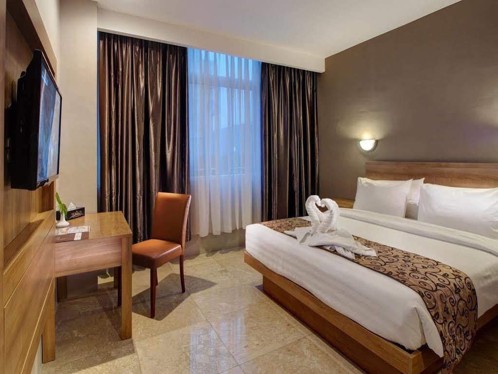 Horison Hotel Pematang Siantar Esterno foto