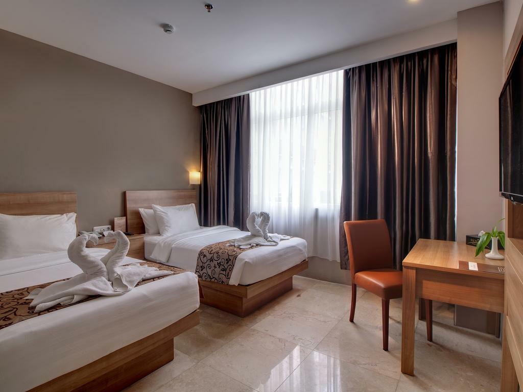 Horison Hotel Pematang Siantar Esterno foto